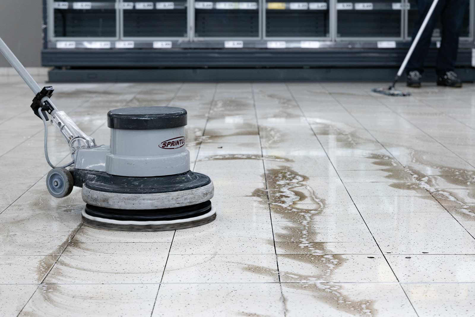 Grundreinigung Bild Grundreinigung und Unterhaltsreinigung in Mannheim – Marco Reinigungsdienstleistungen